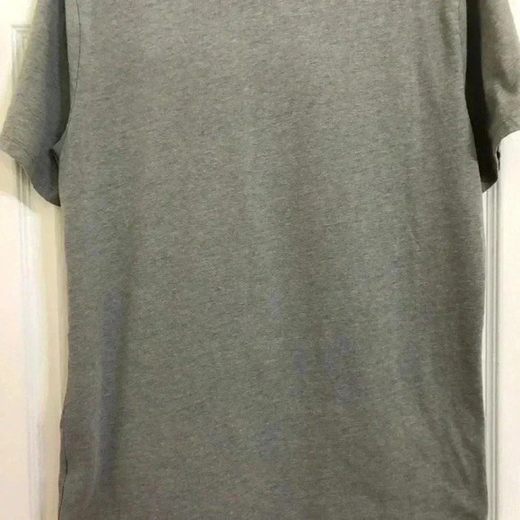 Banana Republic Grey Graphic Tee NWOT Size Medium - Picture 13 of 16